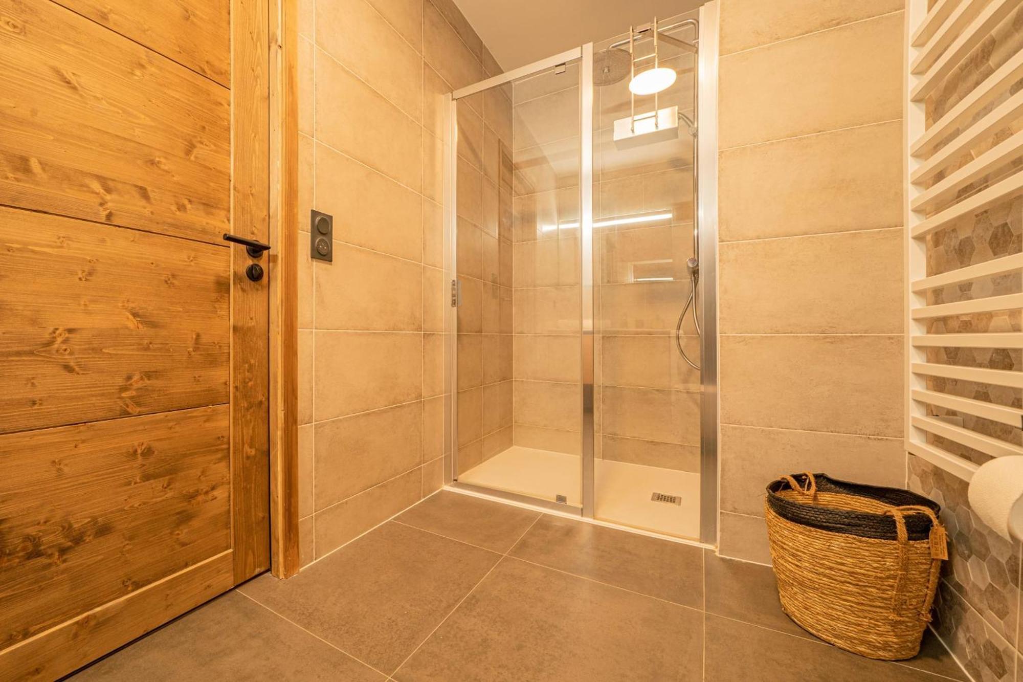 Perle Blanche - Brand New 2 Bedroom Apartment Perfectly Located Chamonix Exterior photo